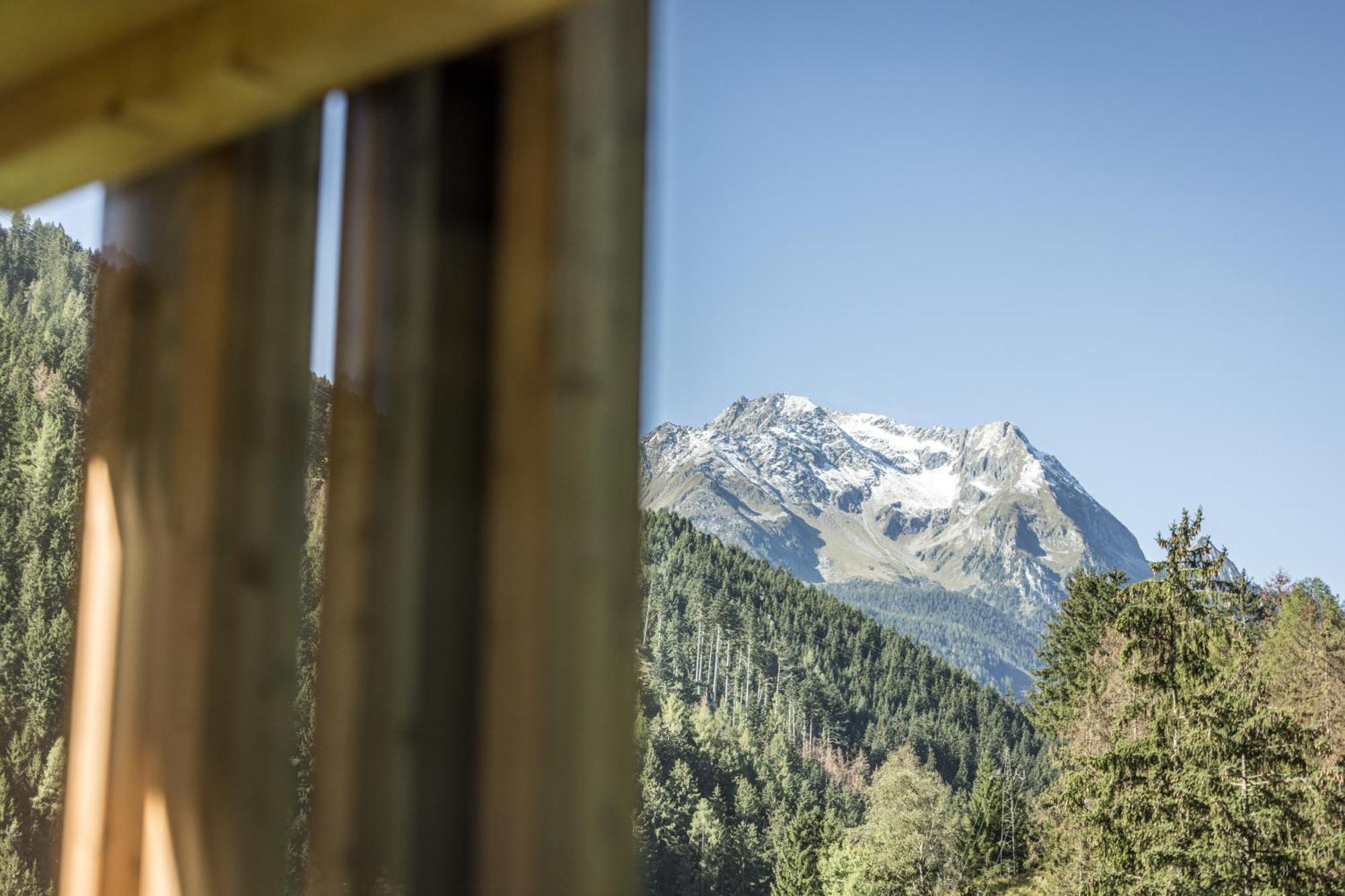 Natur Zeit - Alpine Garden Apartments Mayrhofen Exterior foto
