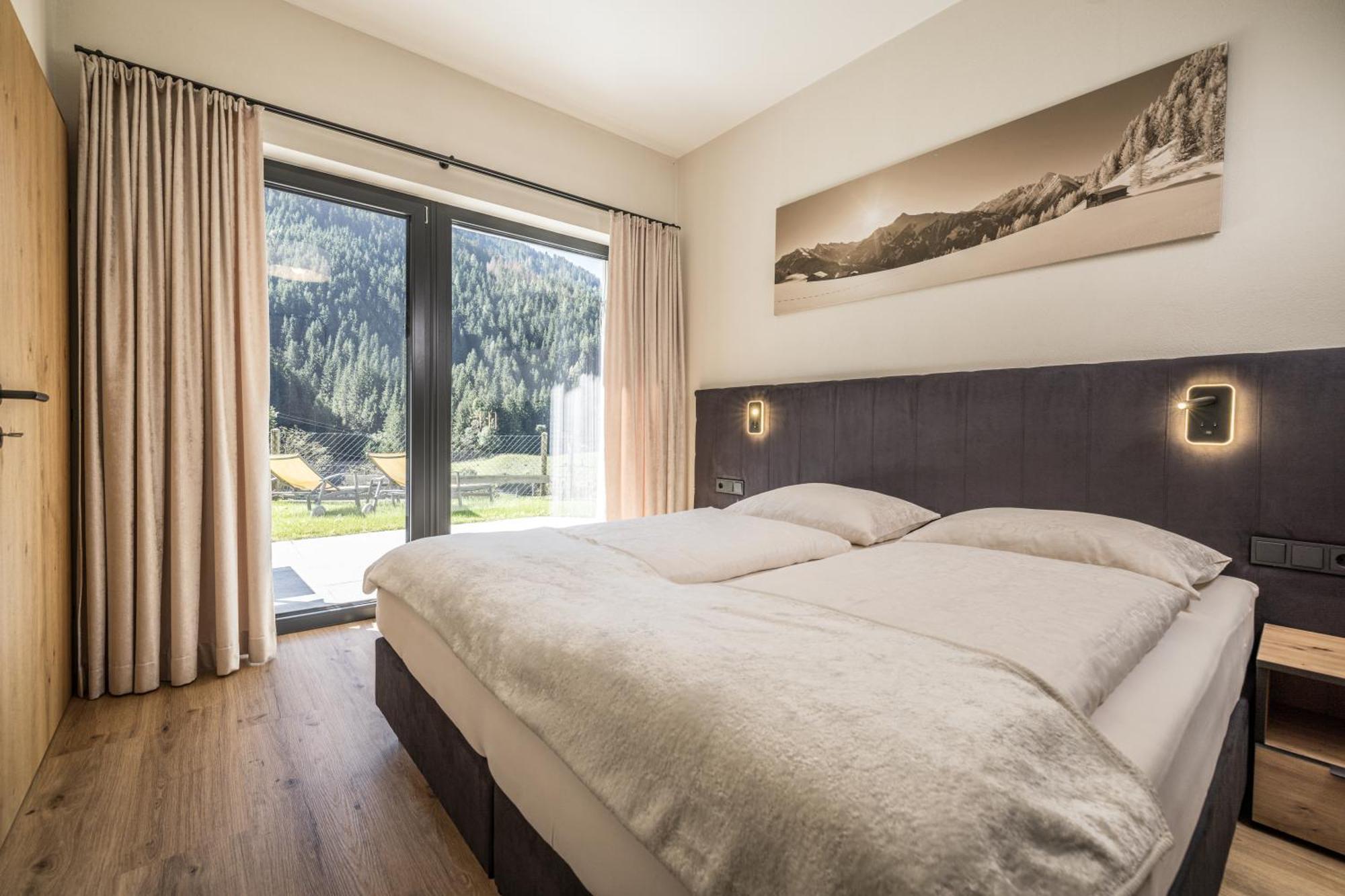Natur Zeit - Alpine Garden Apartments Mayrhofen Exterior foto